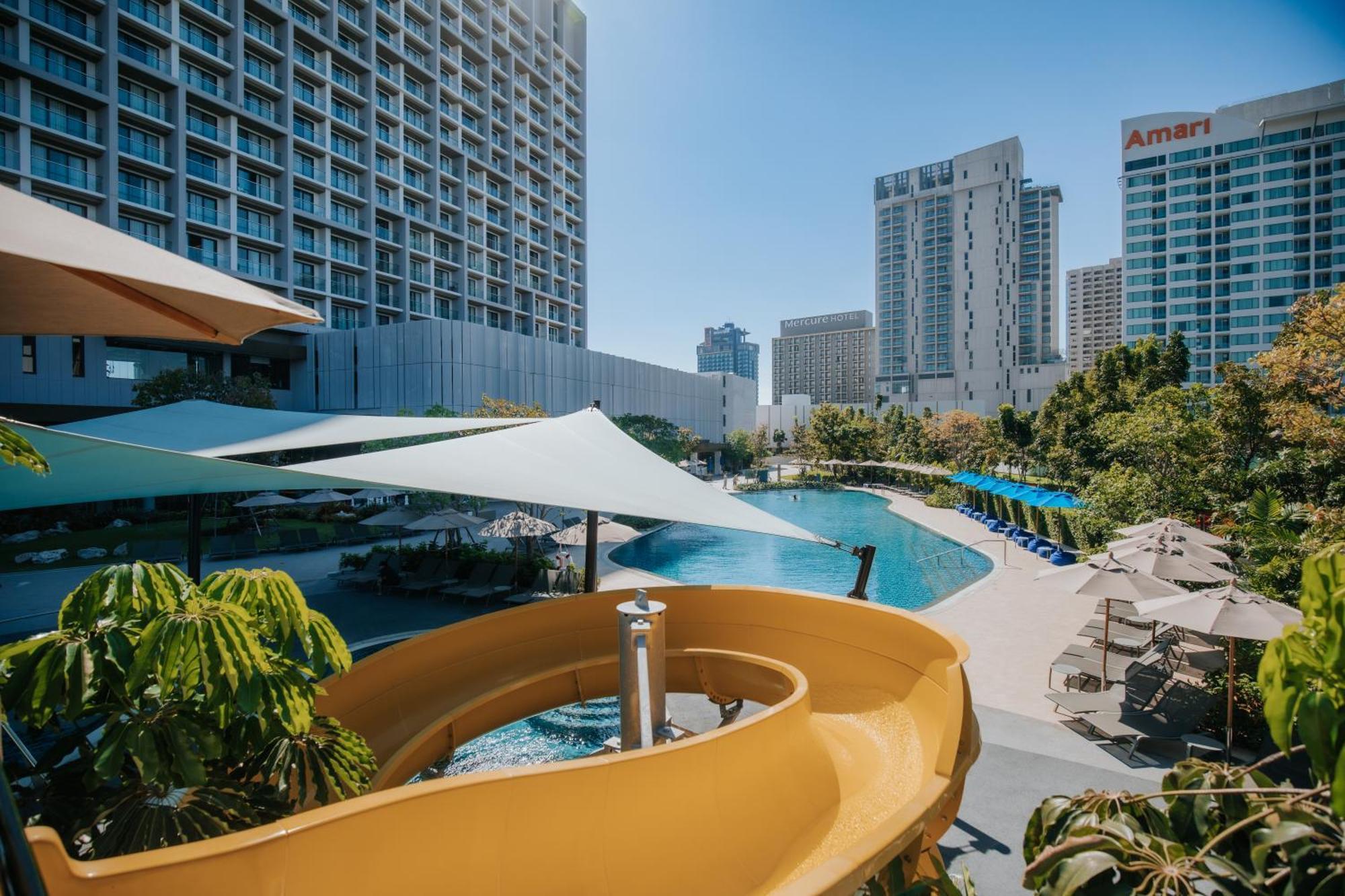 Ozo North Pattaya Hotel Bagian luar foto